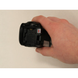Замена батареи Canon Vixia HF R500